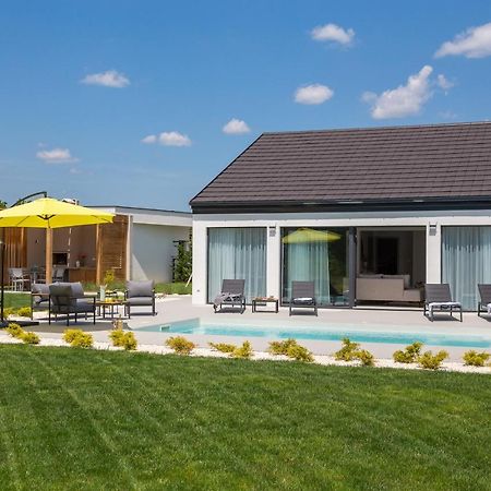 Bandelli Villas Oklaj Extérieur photo